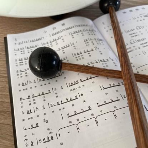 Steel Tongue Hand Drum Iridescent White - Picture 4 of 8